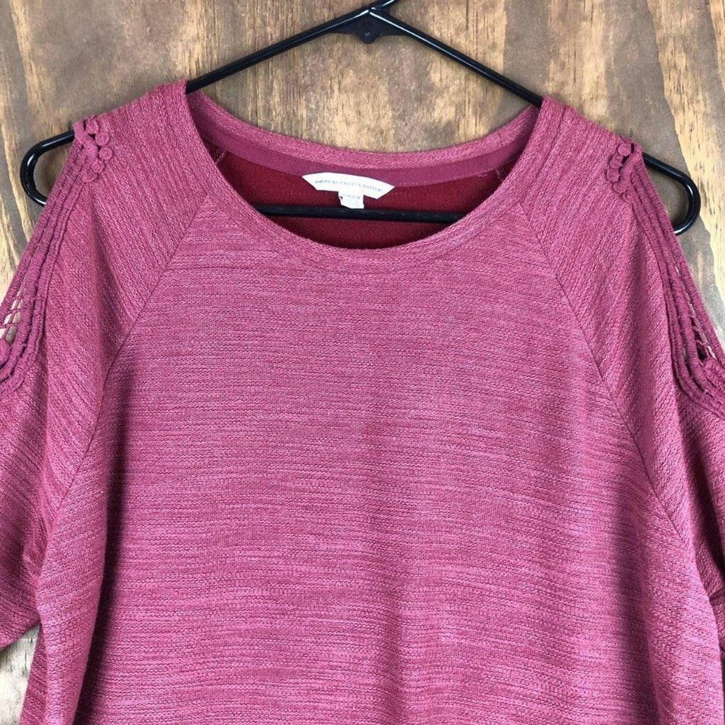 American Eagle Women's Small Red Knit Blouse with Cold Shoulder & 3/4 Sleeves