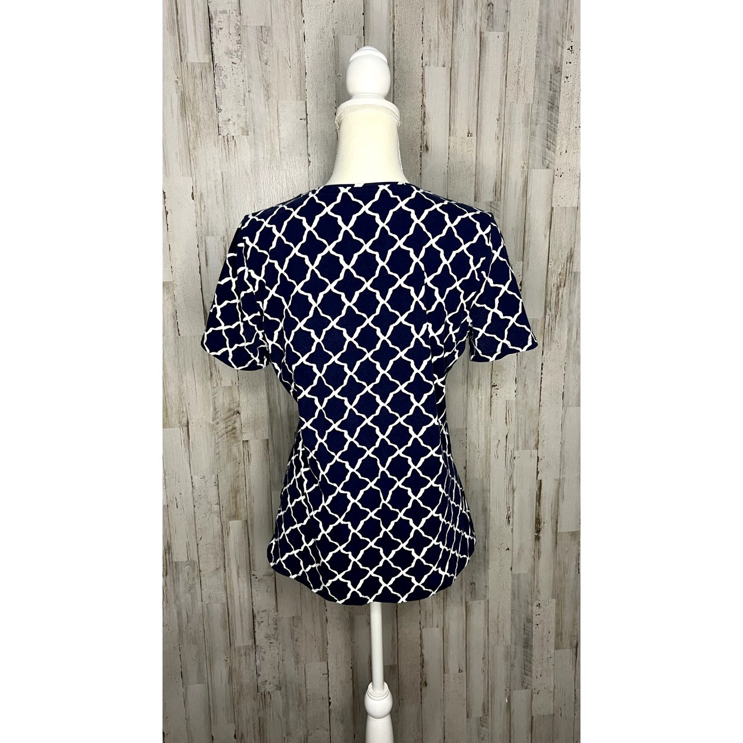 Talbots Women's Geometric Navy & White Crew Neck Tee Size Medium Casual