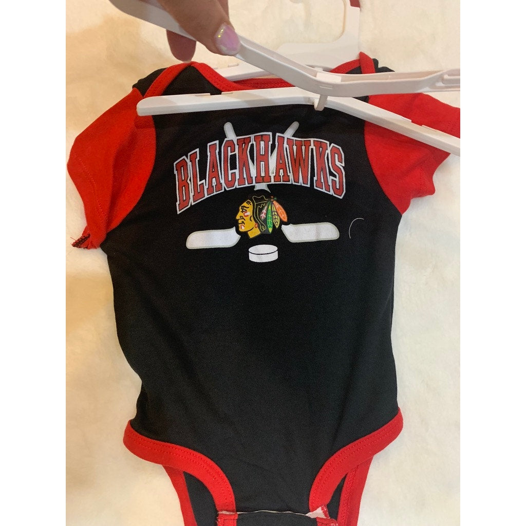 NWT Chicago Blackhawks Baby 12 Months 3-Piece Creeper Set Unisex Multicolor