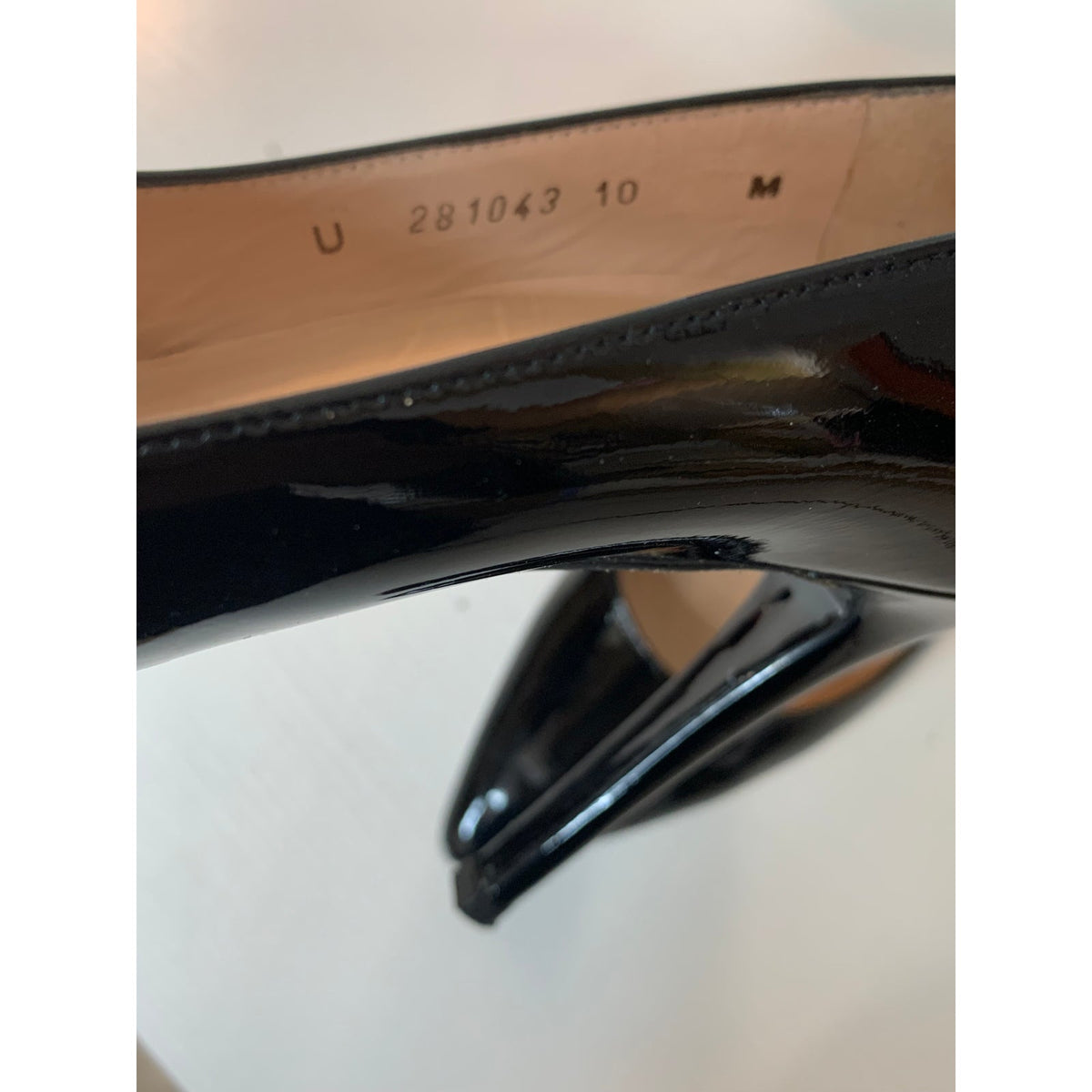 Stuart Weitzman Black Patent Leather Pumps Womens Size 10 Pointed Toe High Heel
