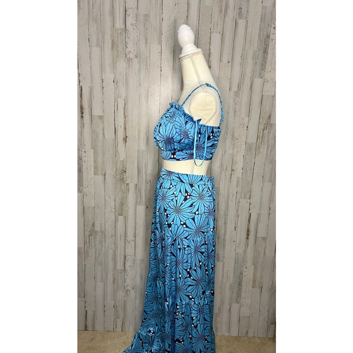 NWT Fashion Nova Women's Small Blue Floral Satin Cami Top & Maxi Skirt Set