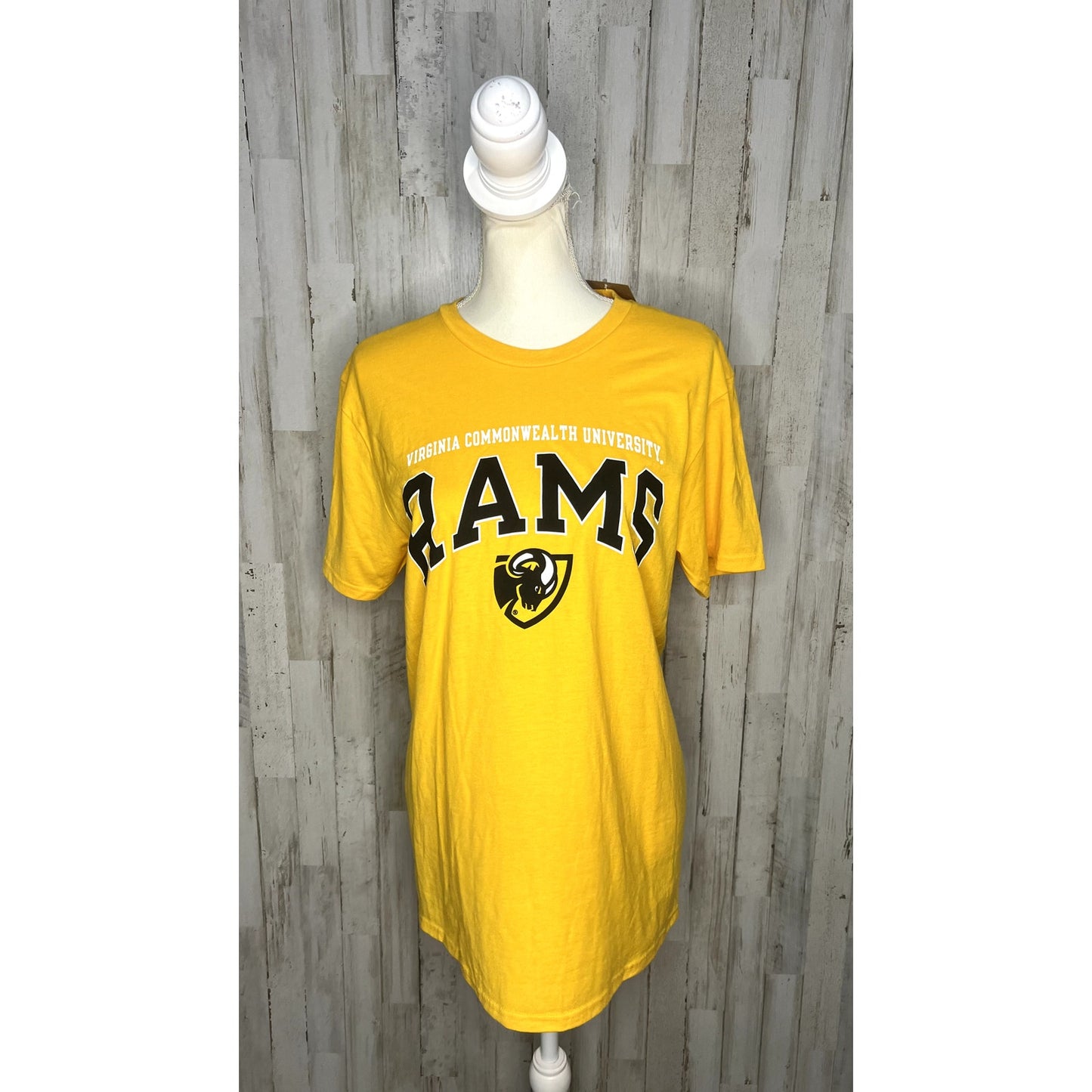 NWT VCU Rams Men's Medium Yellow Short Sleeve School Spirit Crewneck T-Shirt