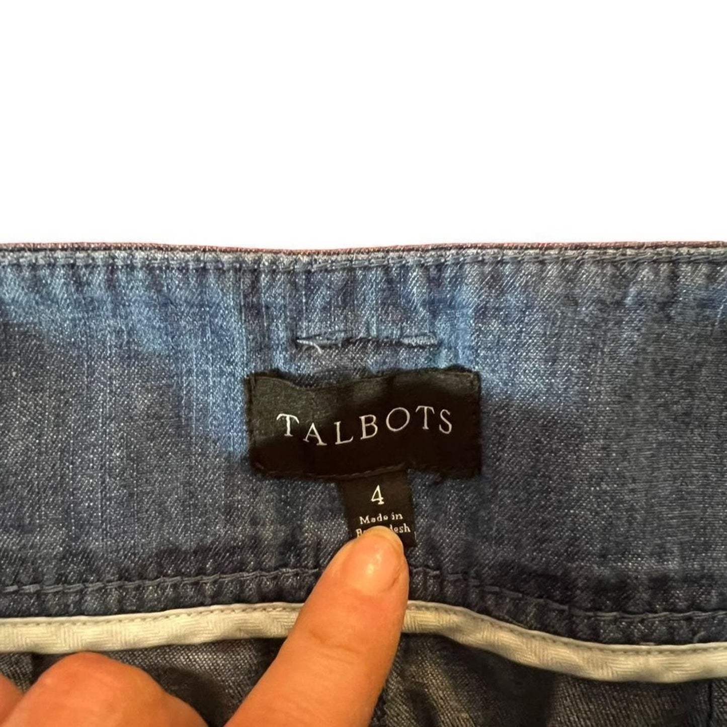 Talbots Size 4 Medium Wash relaxed Fit Jeans