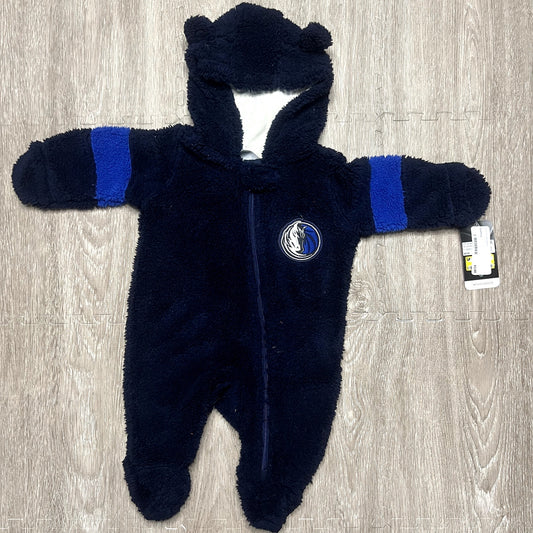 NBA Dallas Mavericks Baby Sherpa Sleeper Blue Onesie 0-3 Months