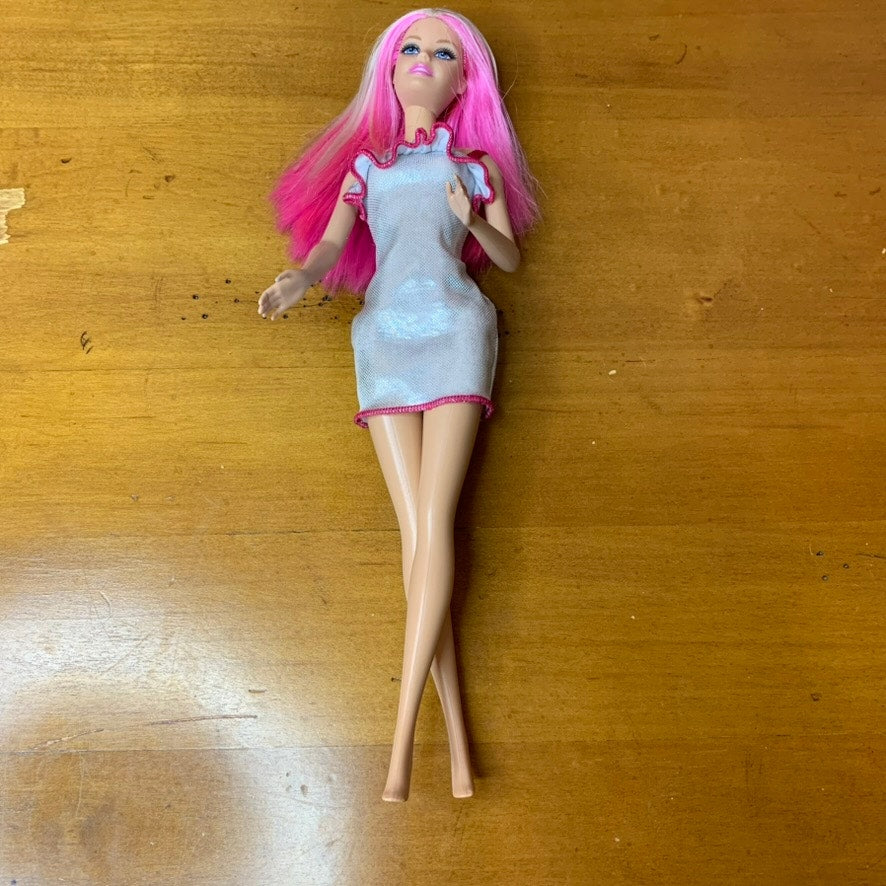 Barbie Fashion Doll Lot of 4 w/ Outfits 11-12 in