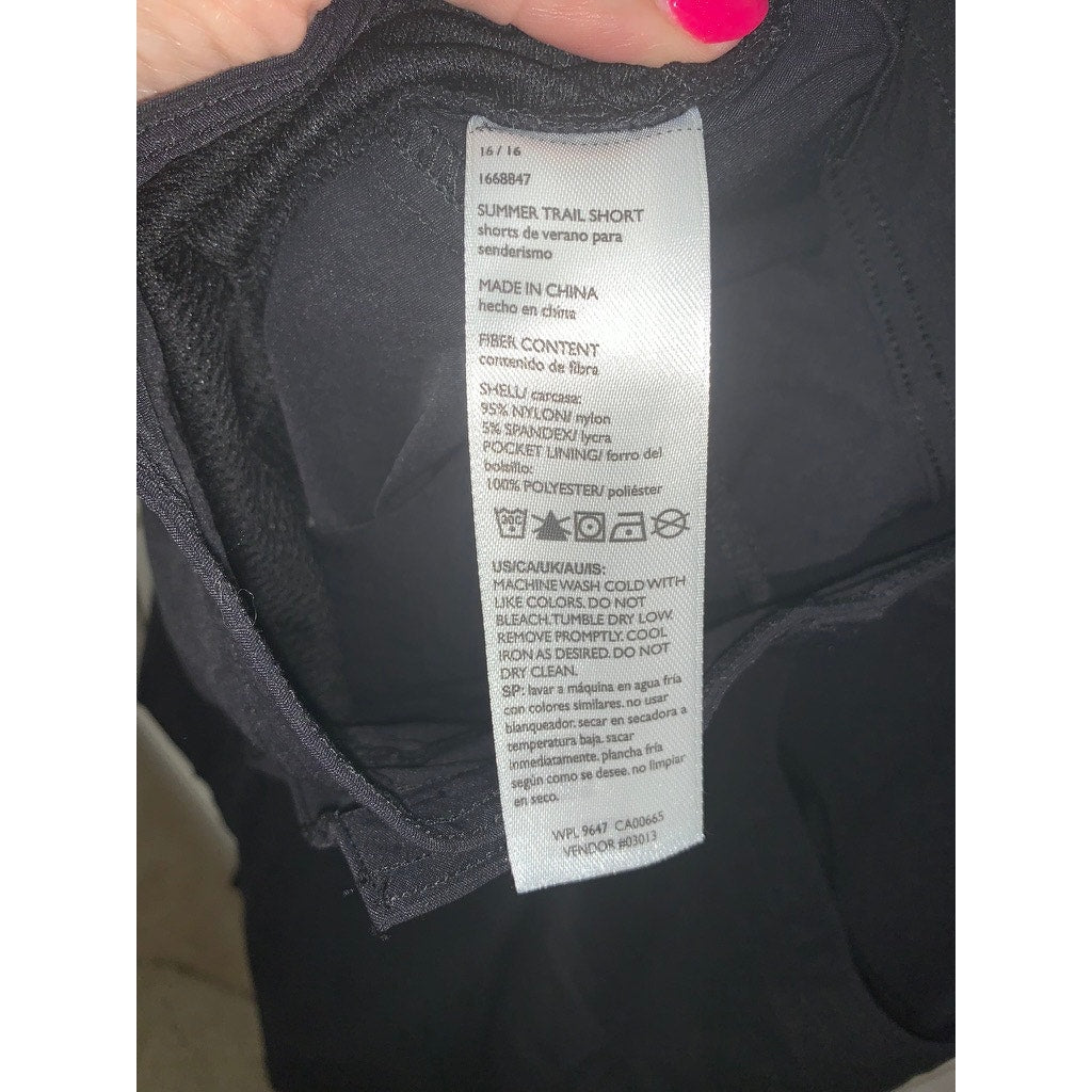 Eddie Bauer Women's Cargo Trail Shorts Black Size 16 Casual