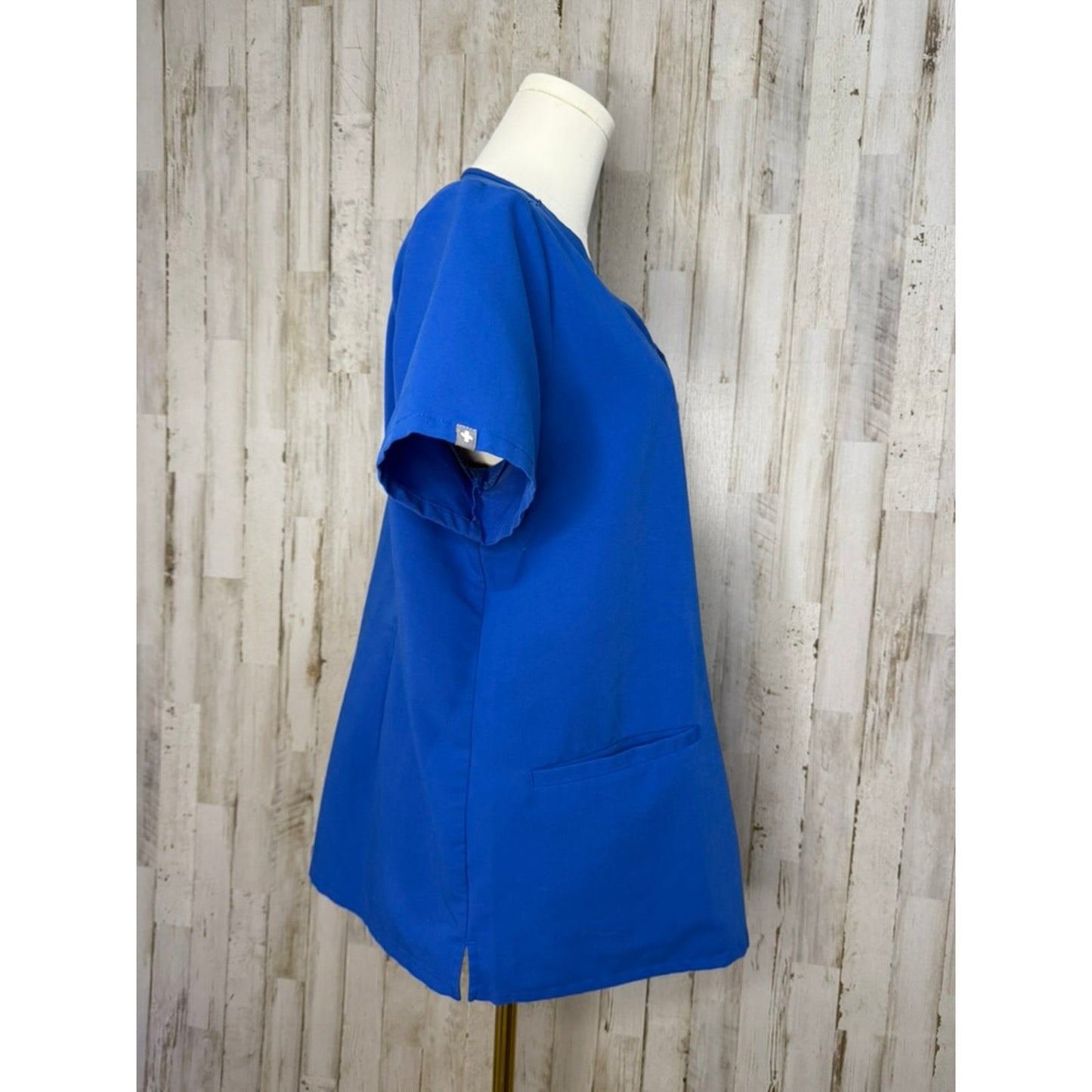 Figs Women's Casma 3 Pocket V-Neck Scrub Top Medium Blue Short Sleeve Size 5XL