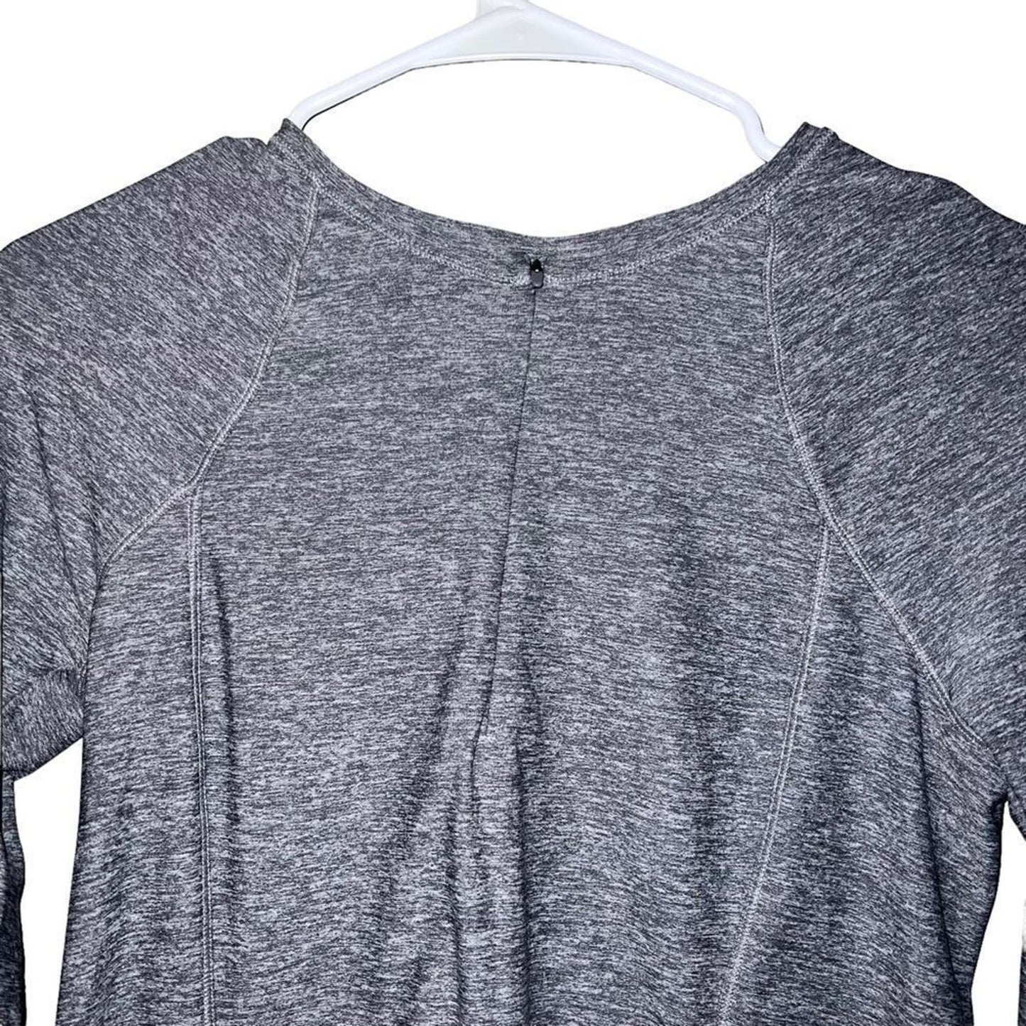 Athleta Pacifica Illume UPF Fitted Top Size Medium