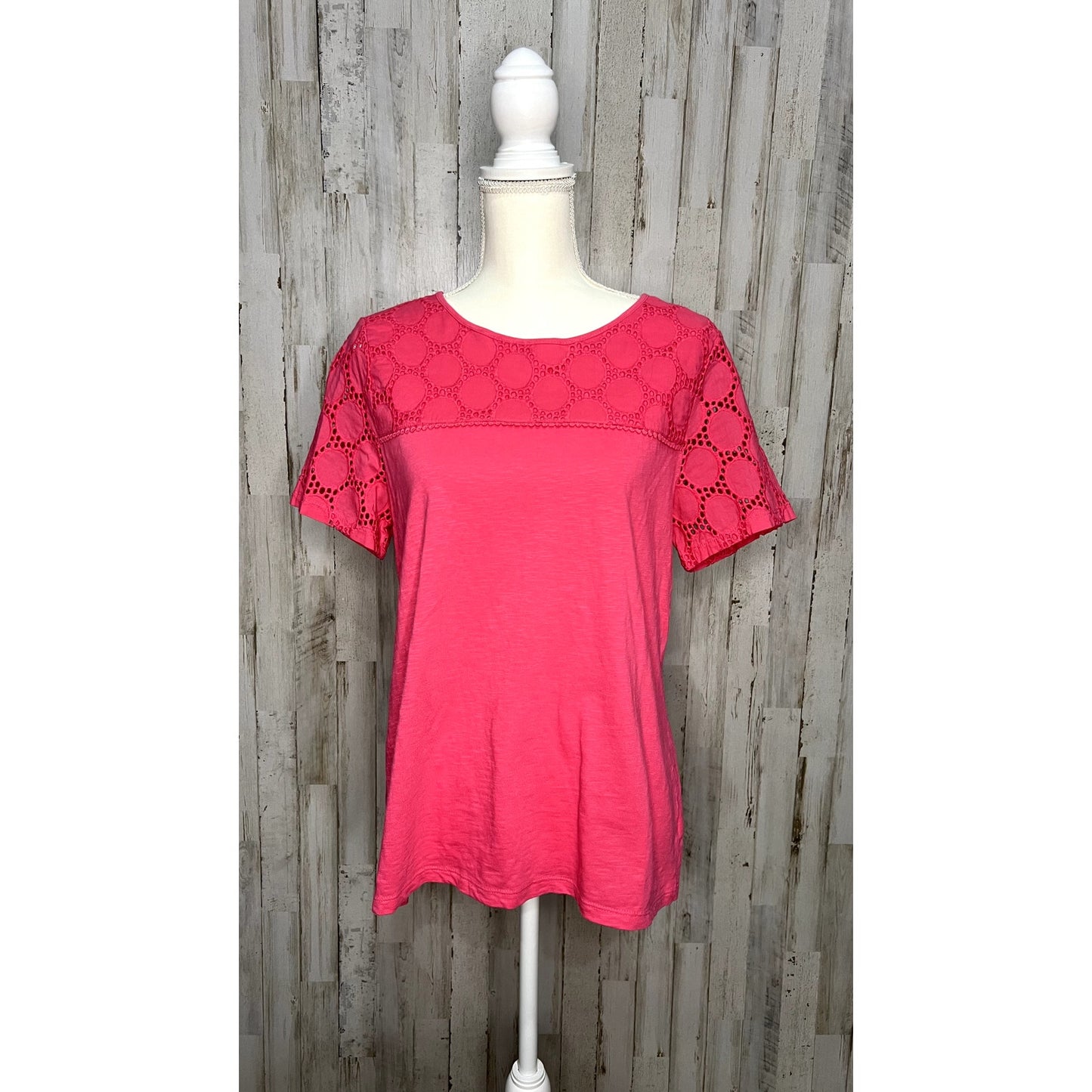 Talbots Women's Pink Eyelet-Yoke Cotton Tee Size Medium Short Sleeve Casual