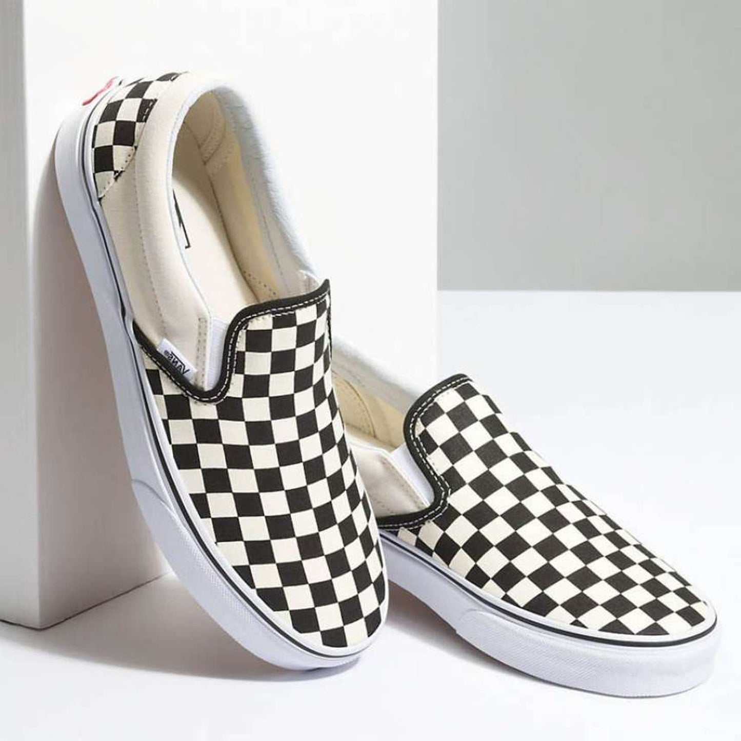 Vans Classic Checkerboard Slip-on Unisex Black/White Canvas Sneakers M8.5/W10