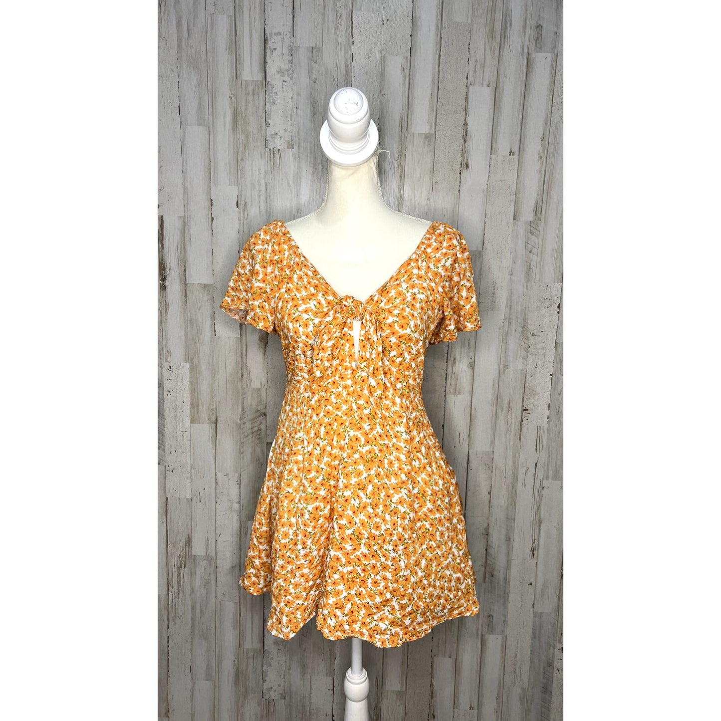 MINKPINK Women's Size Small Sun Valley Orange V-Neck Floral Mini Dress