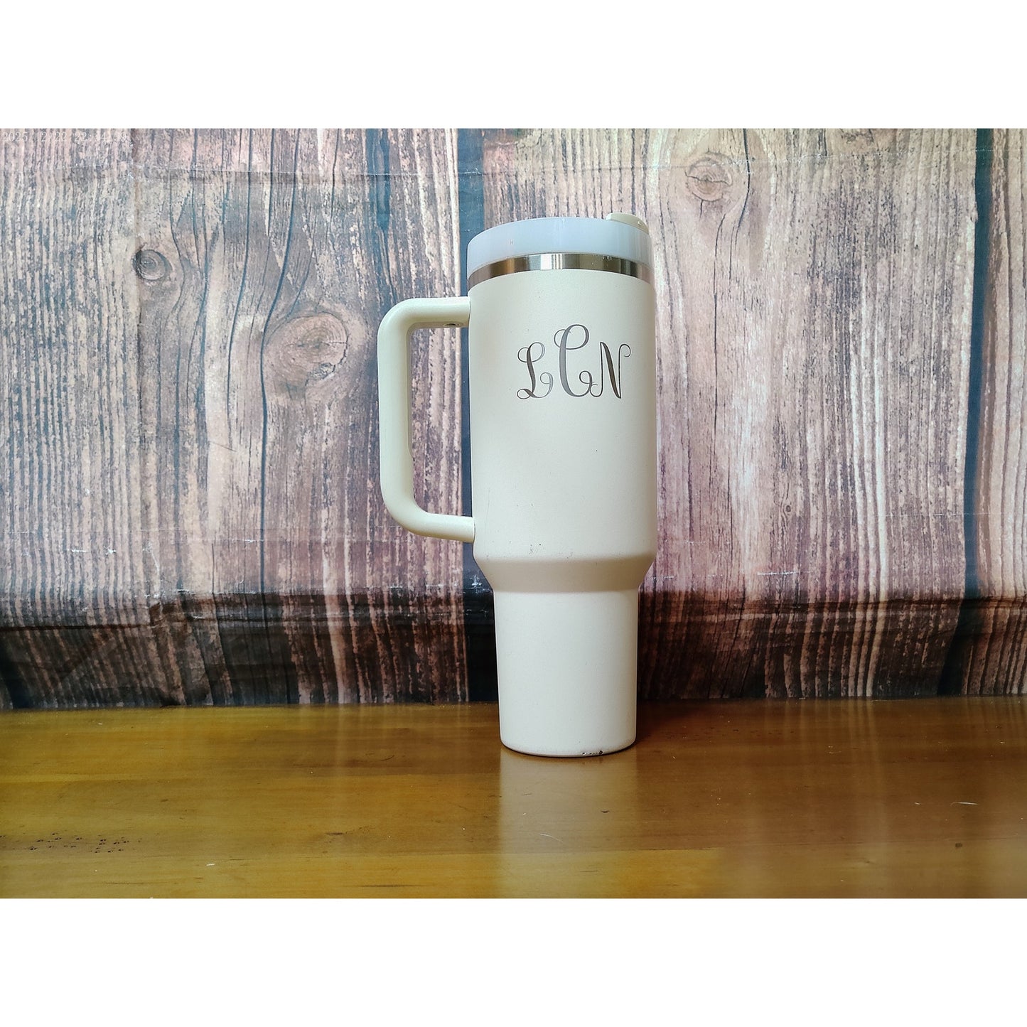 Stanley Quencher H2.0 FlowState Tumbler 40 oz White Handle