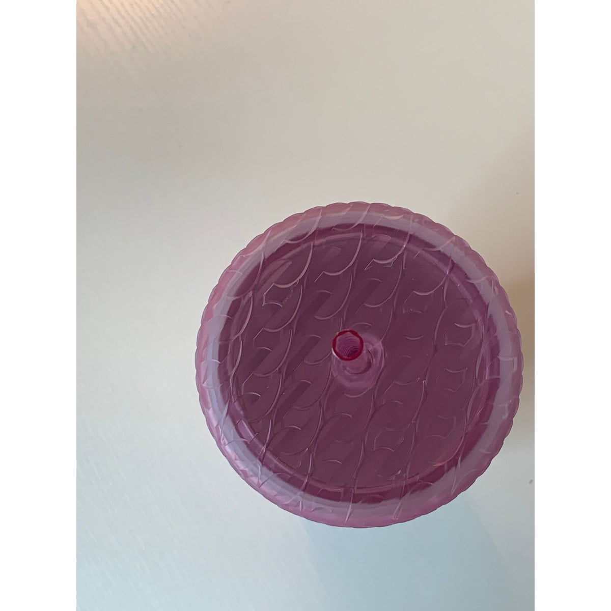 Starbucks Cold Cup Tumbler Pink Chain Link Textured 24oz w/ Straw