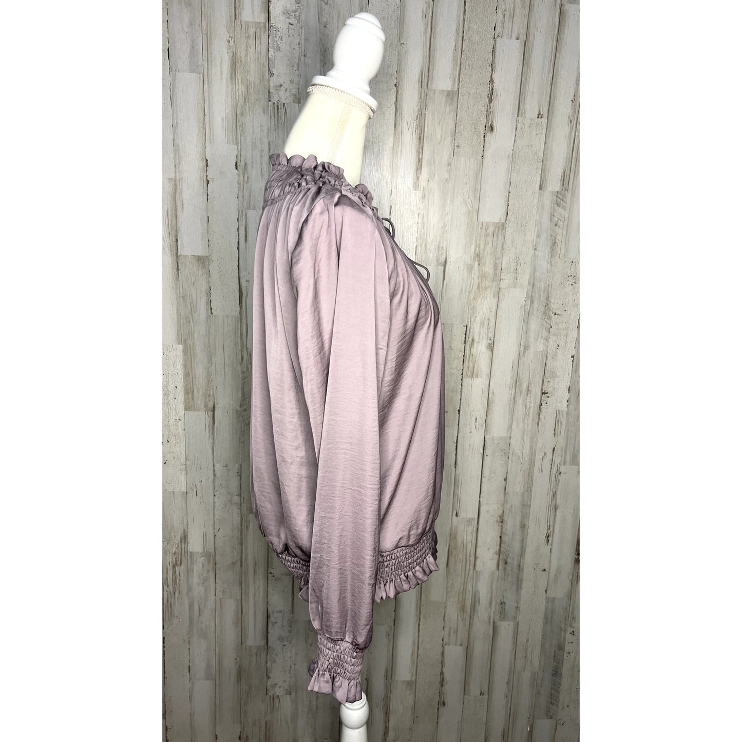 Current Air Women's Size Large Light Purple Tie Front Long Sleeve Satin Blouse