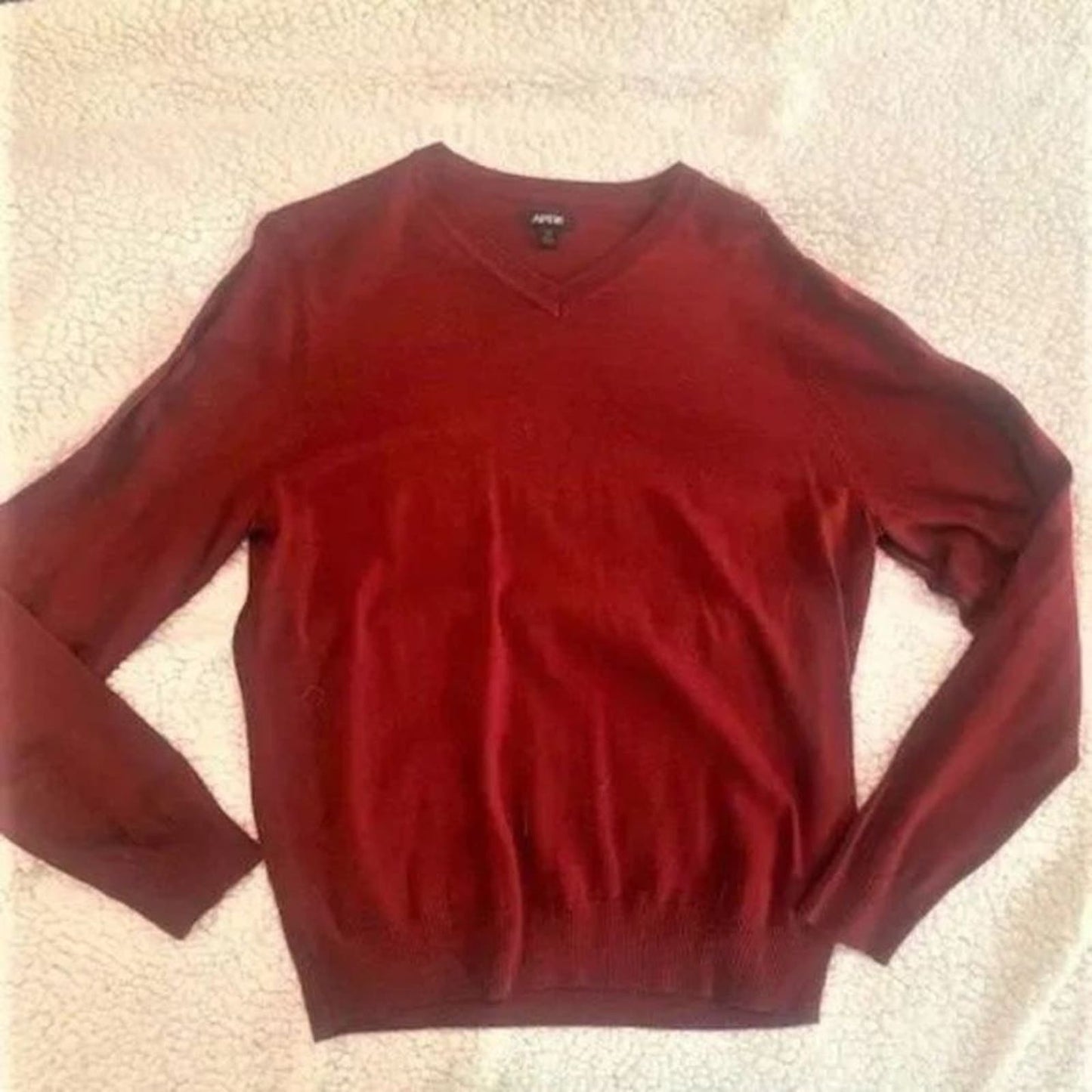 APT.9 Long Sleeve V-Neck Ribbed Cuffs Sweater Size Medium