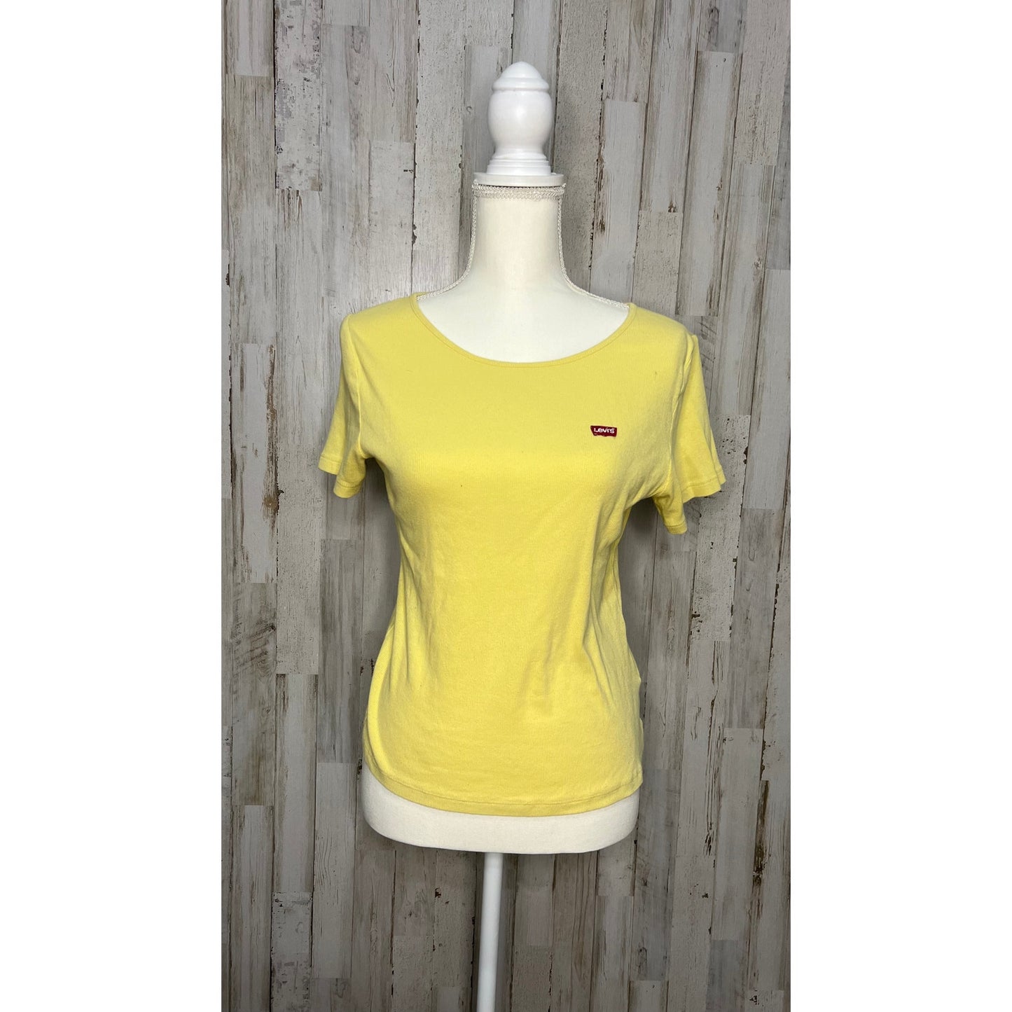 Levi's Women's Size Large Perfect Tee Lemon Yellow Short Sleeve Crewneck Shirt