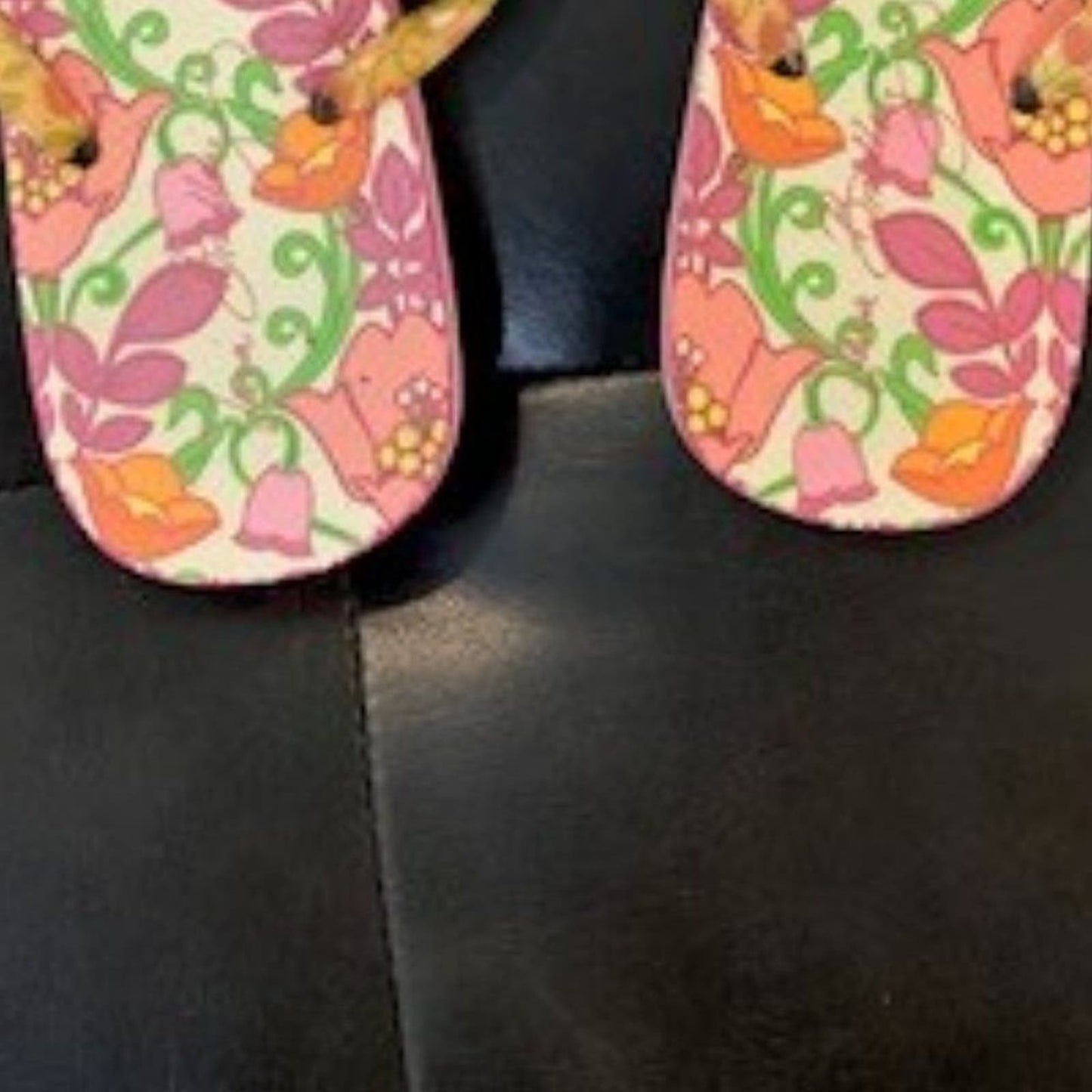 Vera Bradley Lilli Bell pink floral flip flops L