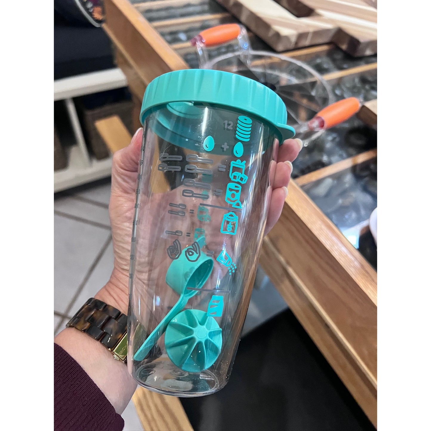 Pampered Chef Pancake Batter Shaker Waffle Mixer Bottle w/ Mixing Ball