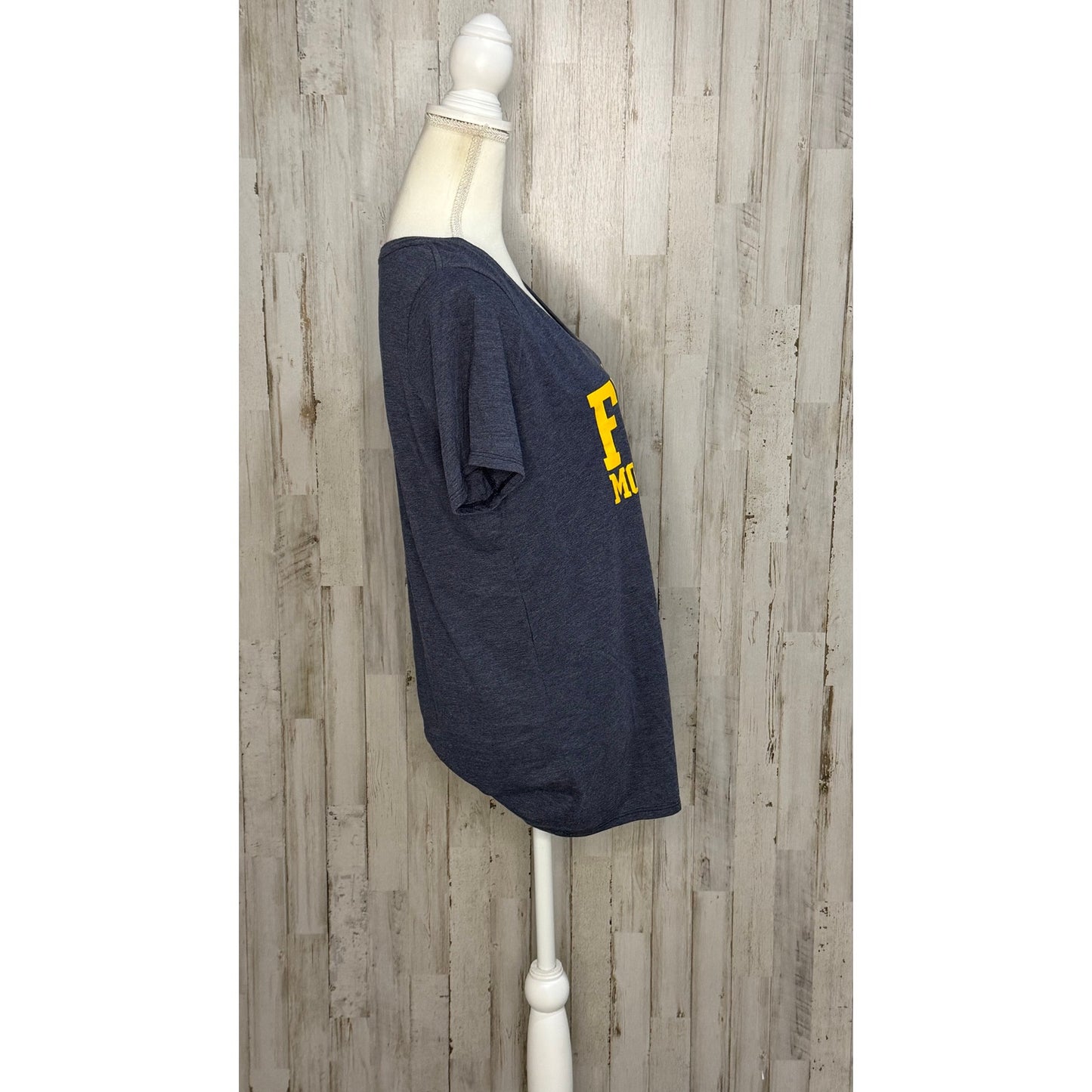 Nike West Virginia Mountaineers Women's V-Neck T-Shirt Blue XL