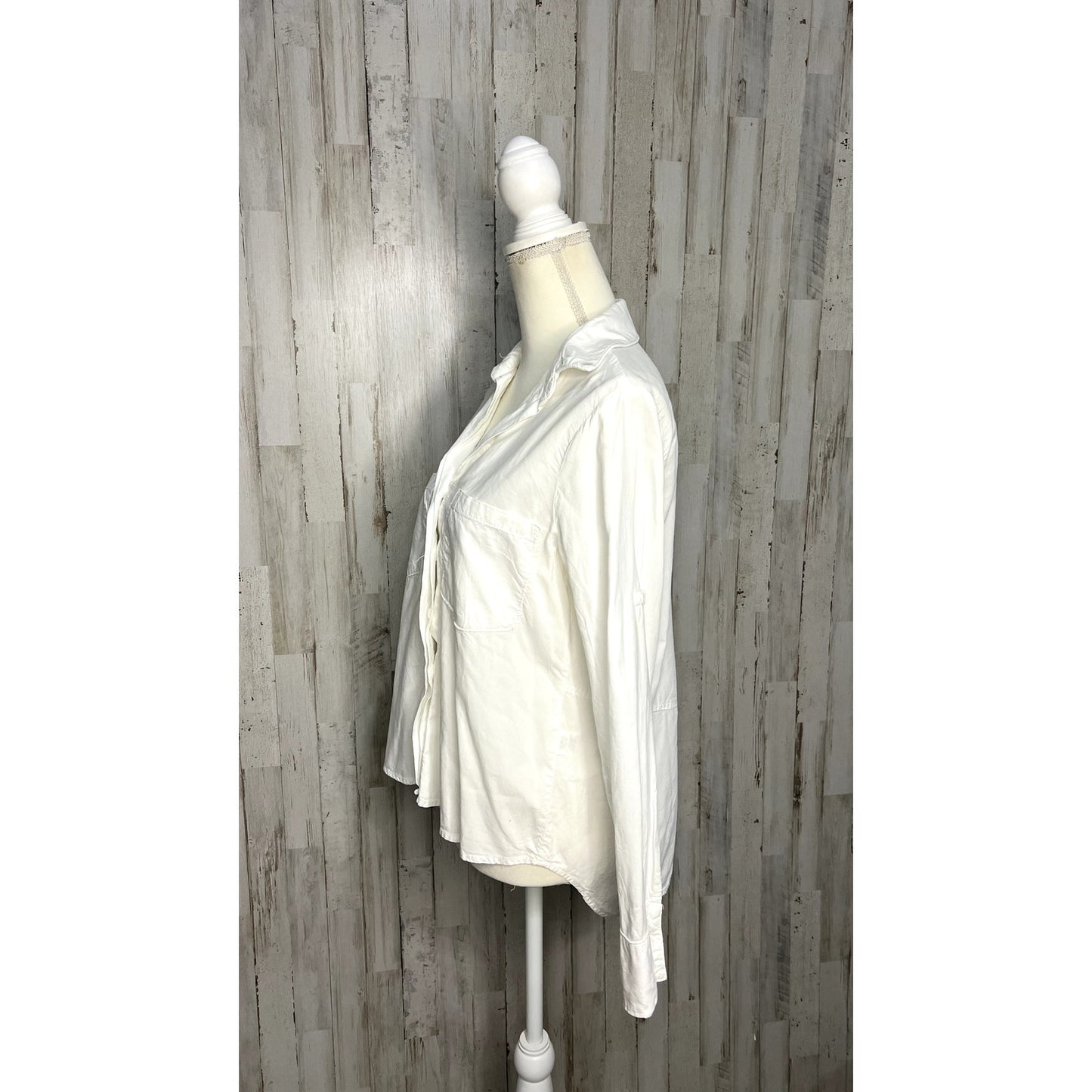 Cloth & Stone Women's XS White Button-Up Shirt Long Sleeve Casual