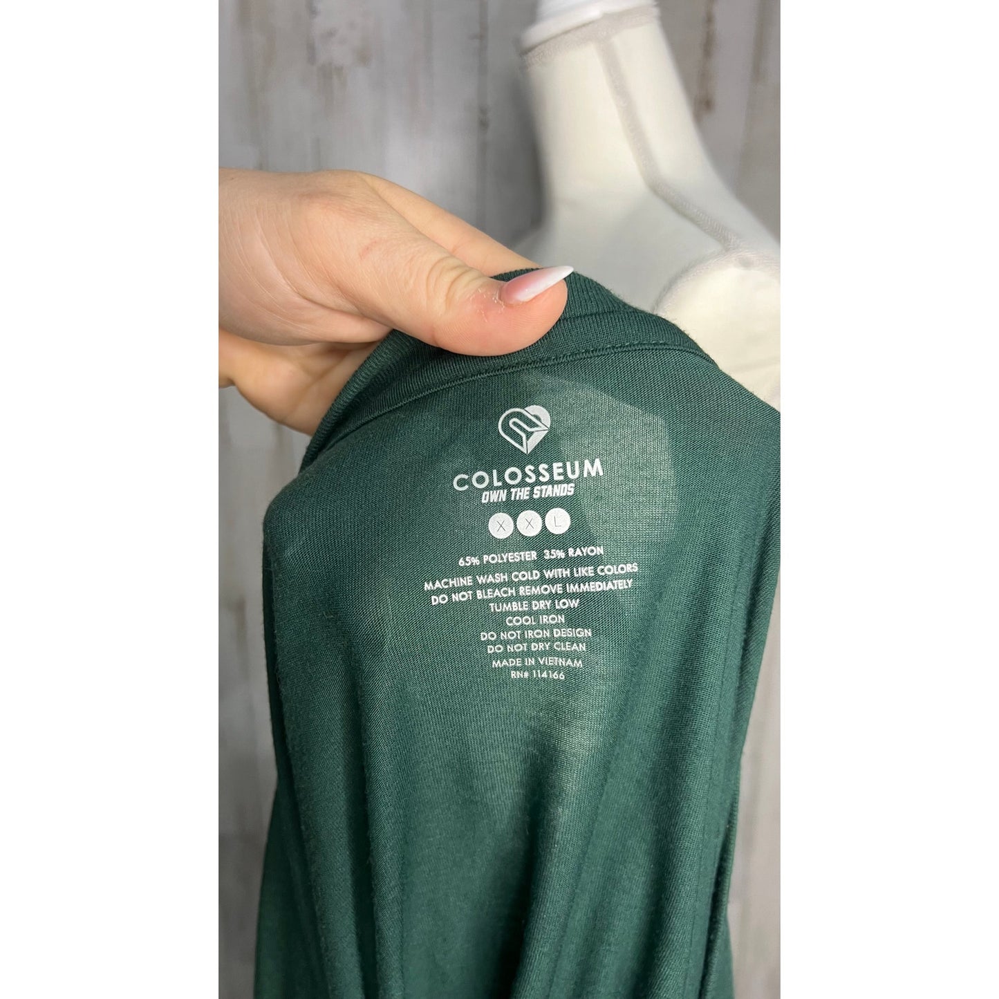 UNC Charlotte 49ers Women's V-Neck Green T-Shirt Size XXL Casual