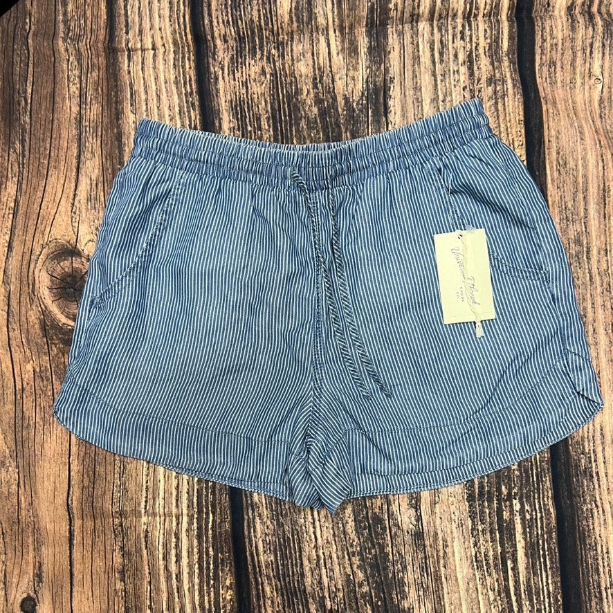 NWT Universal Thread Women's Size Small Blue Striped Pull-On Shorts