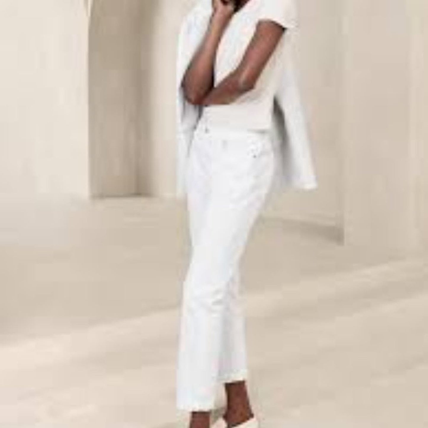 Banana Republic Pure White Girlfriend Jeans Size 8/29R