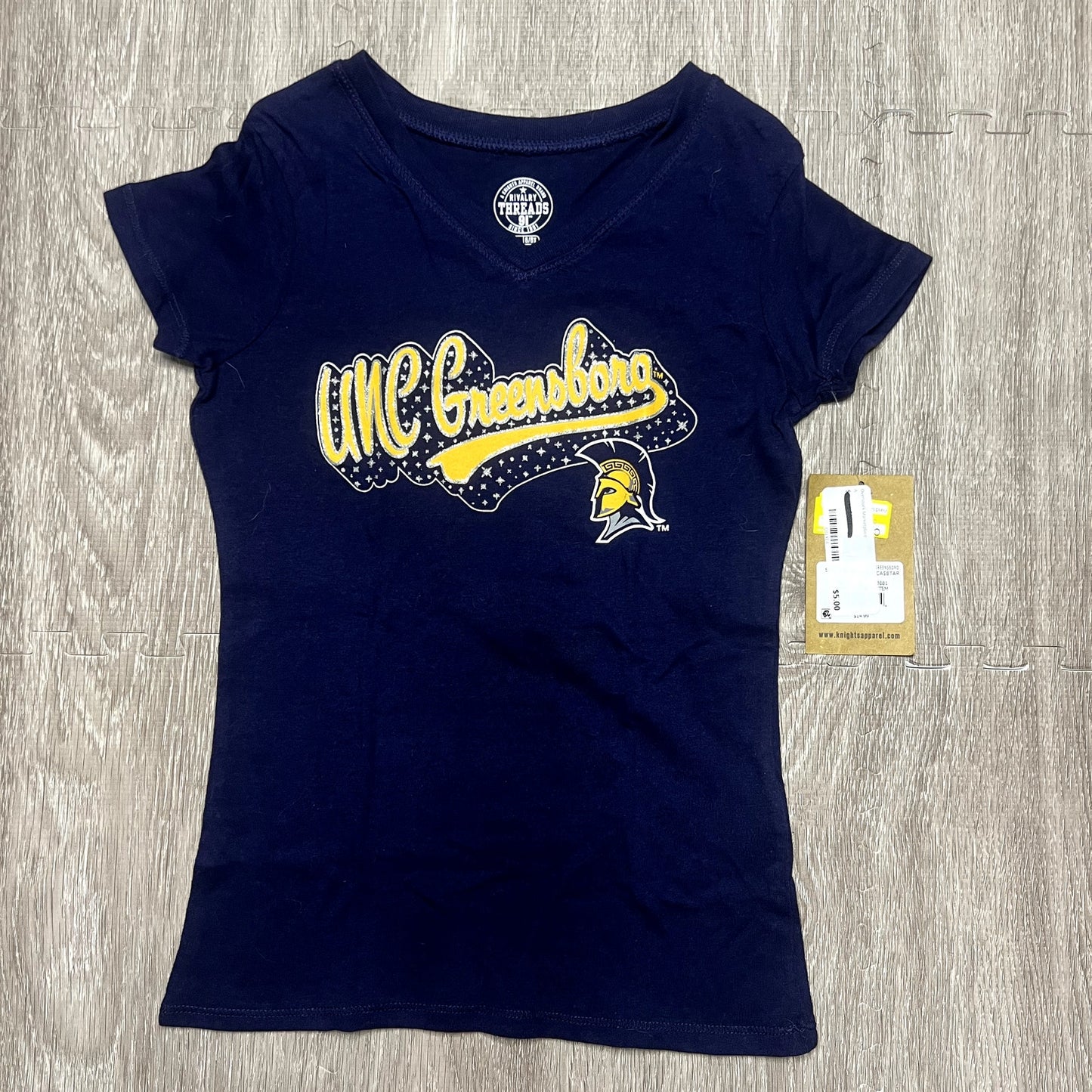 NWT UNC Greensboro Spartans Youth Girl's V-Neck T-Shirt Navy Size Small