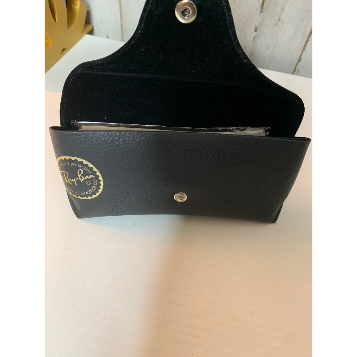 Ray-Ban Eyeglass Sunglass Case Unisex One Size Black Snap Closure w Cloth