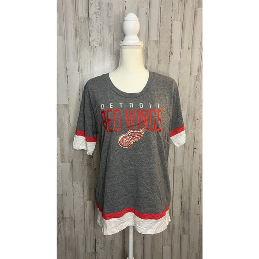 NWT NHL Detroit Red Wings Women's V-Neck T-Shirt Size Large Multicolor