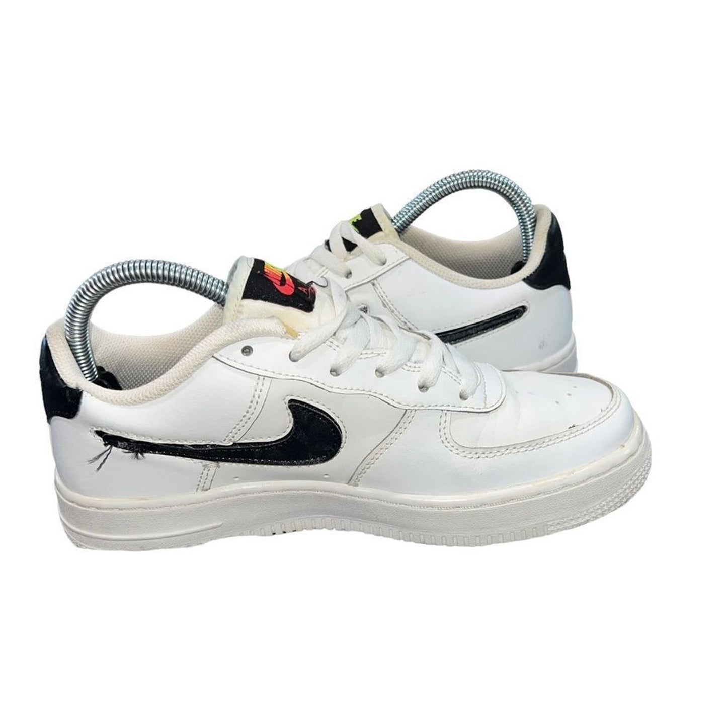 Nike Air Force 1 Removable/Alternate Swoosh LV8 Size 5.5Y