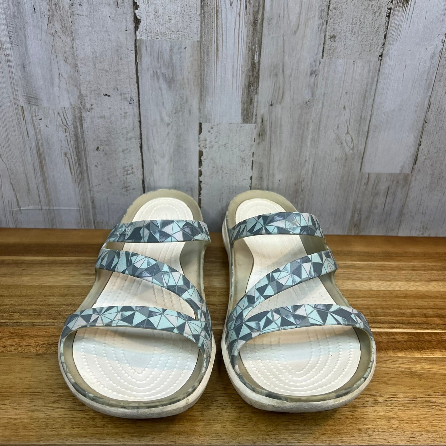 Crocs Women's Slingback Sandals Size 10 Gray w Green Triangle Straps Lightweight