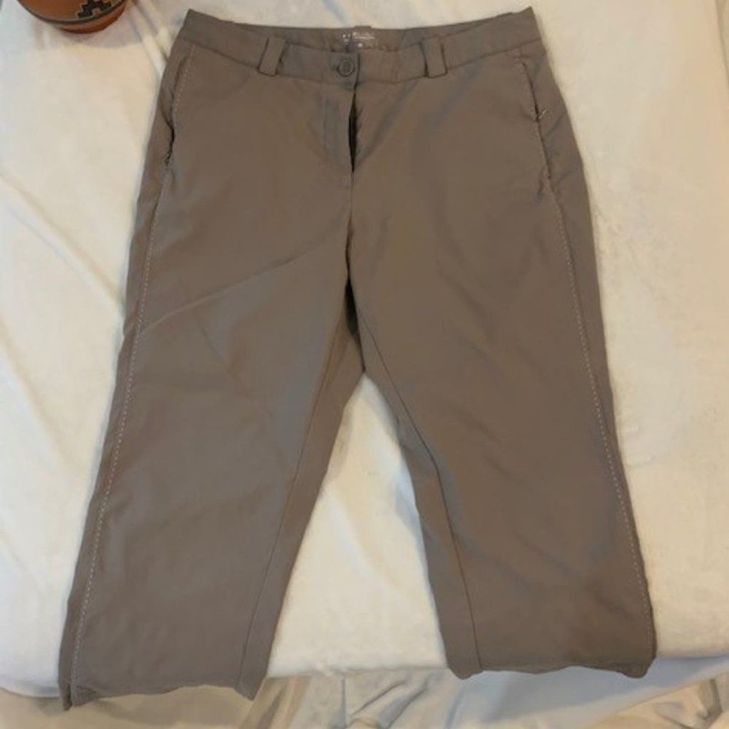 Nike Golf Tour Perf grey crops sz 12 EUC
