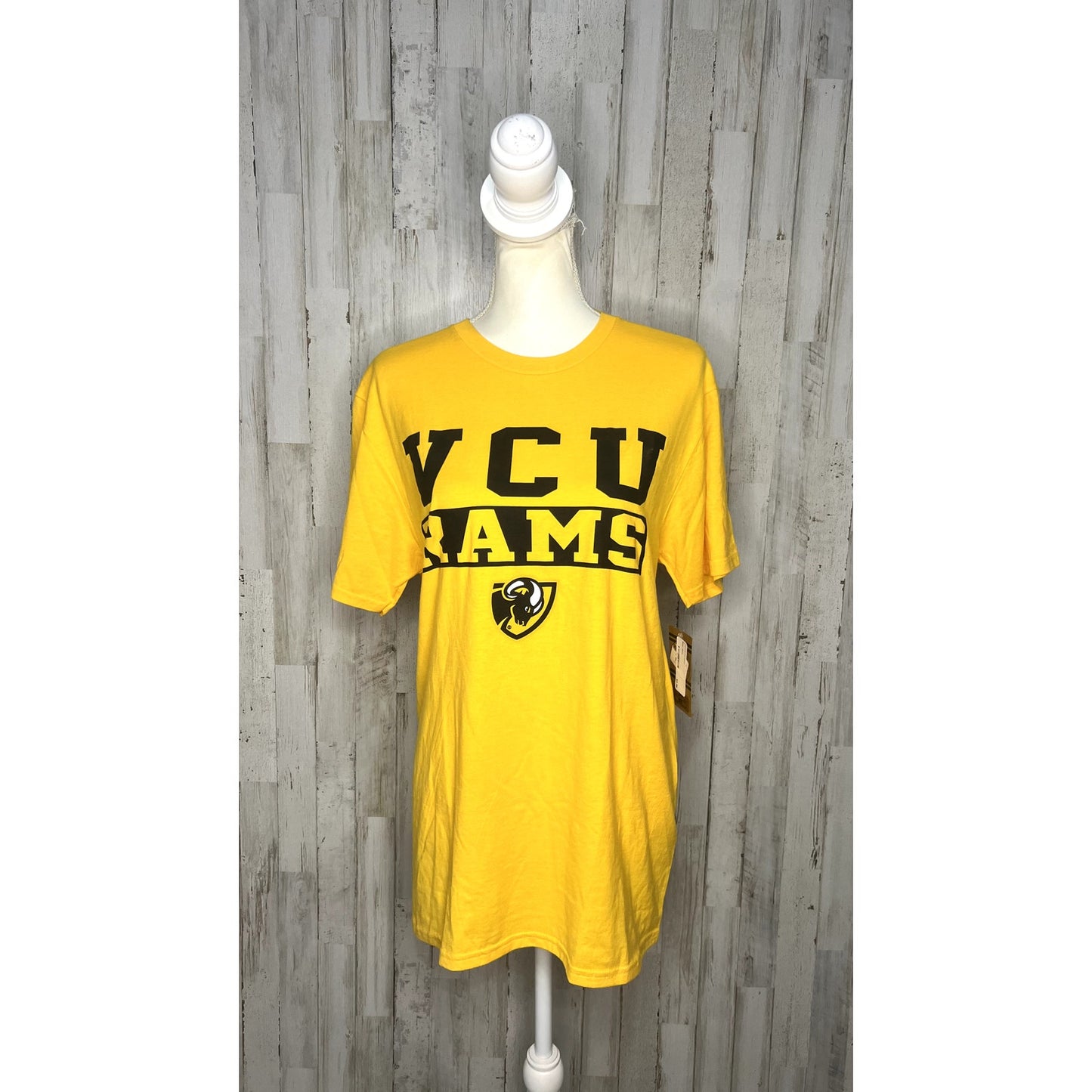 NWT VCU Rams Men's Medium Yellow T-Shirt Short Sleeve Sports College Crew Neck