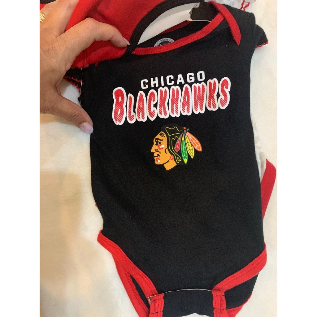 NWT NHL Chicago Blackhawks 6-9 Months Infant 3-Piece Creeper Set Multicolor