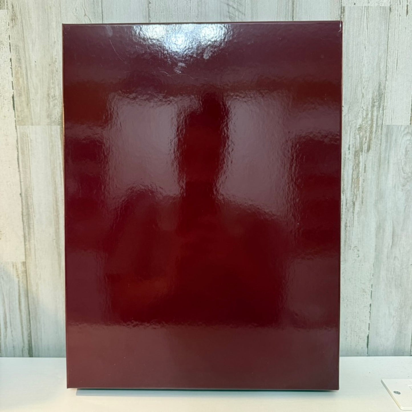 Gucci Rigid Gift Storage Box Glossy Burgundy White Logo Lid 16x12x2