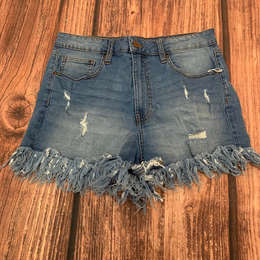 No Boundaries Light Hi-Rise Fray Hem Denim Shorts Size 11