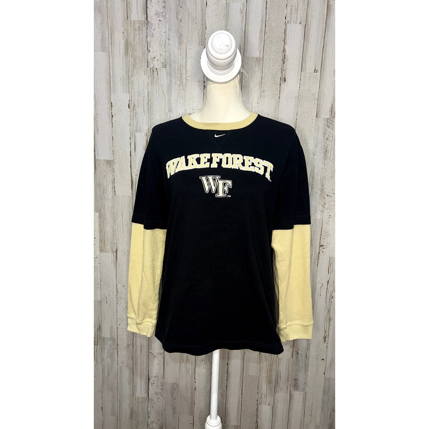 VINTAGE Nike Wake Forest Demon Deacons Women's Large Black Long Sleeve T-Shirt