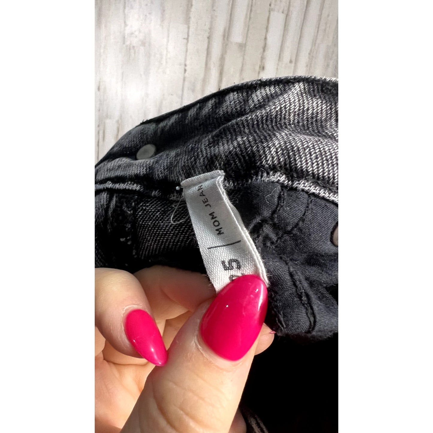 Pacsun Women's Black High-Rise Straight-Leg Mom Jeans Size 25