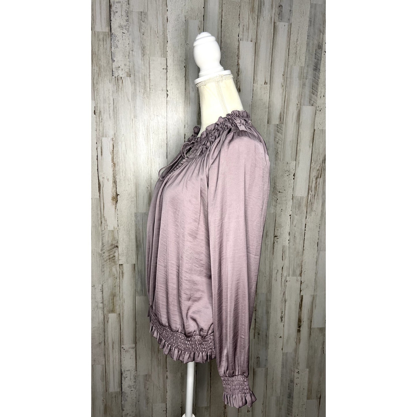 Current Air Women's Size Large Light Purple Tie Front Long Sleeve Satin Blouse