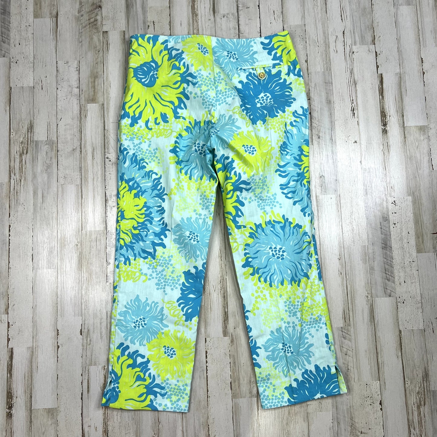 Lilly Pulitzer Women's Size 8 Blue Floral Print Resort Fit Cropped Pants