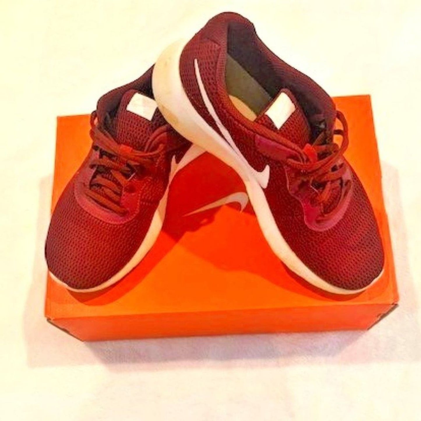 Youth Nike Tanjun Trainers size 7Y in Team Red