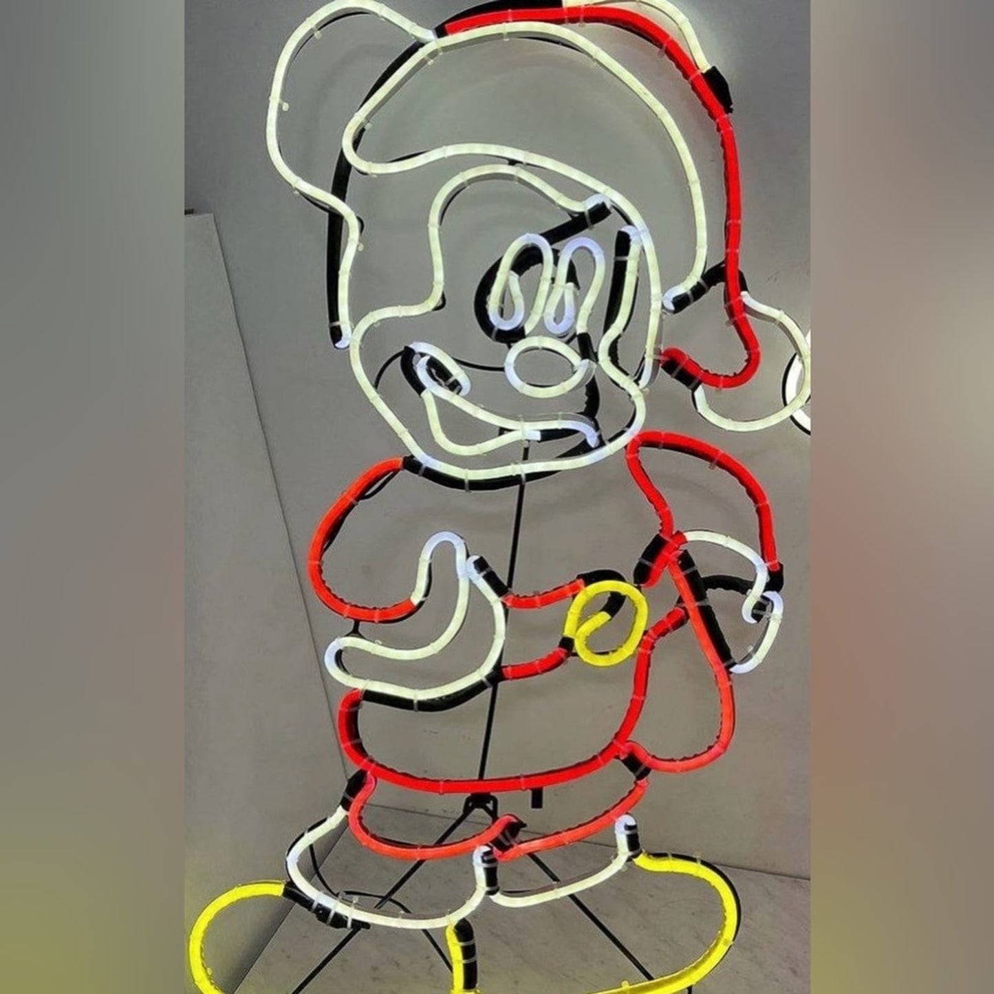 Gemmy Disney Christmas Mickey & Minnie Mouse 29-in Sculpture with LED Lights