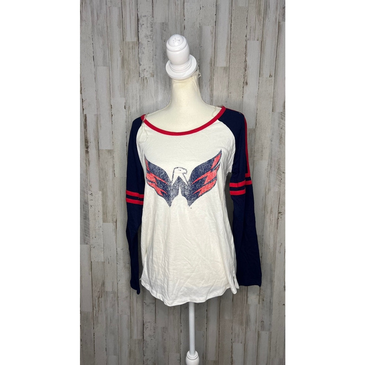 NWT NHL Washington Capitals Women's Medium Raglan Long Sleeve T-Shirt