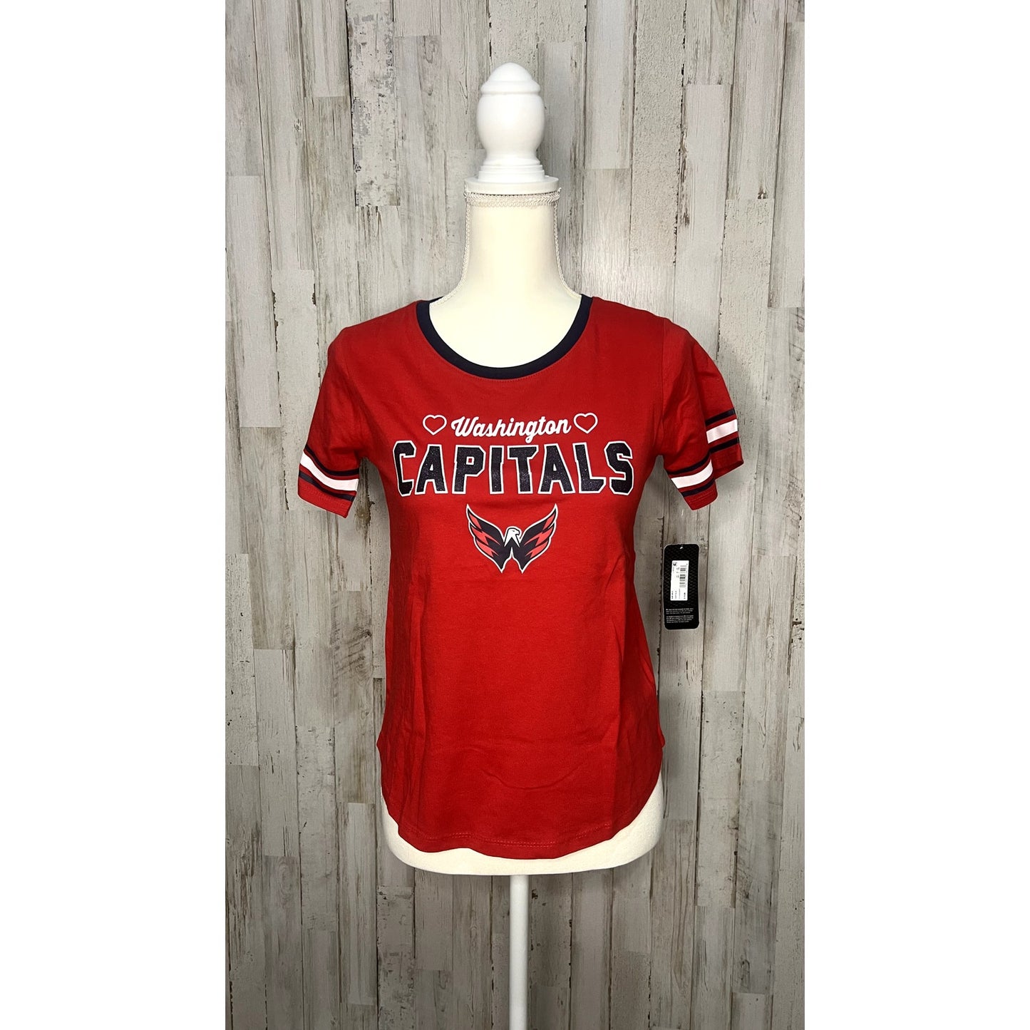 NWT Washington Capitals Girls' Red Graphic T-Shirt Large Short Sleeve Casual