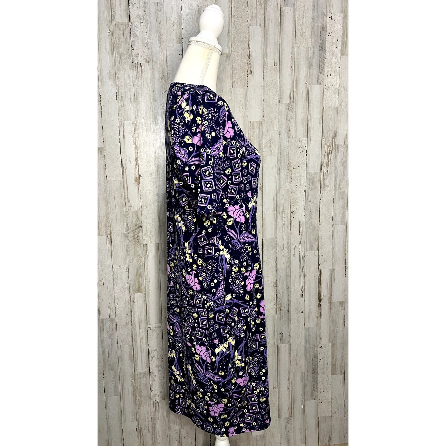 LulaRoe Julia Dress Women's Medium Purple Floral Pencil Knee Length Casual