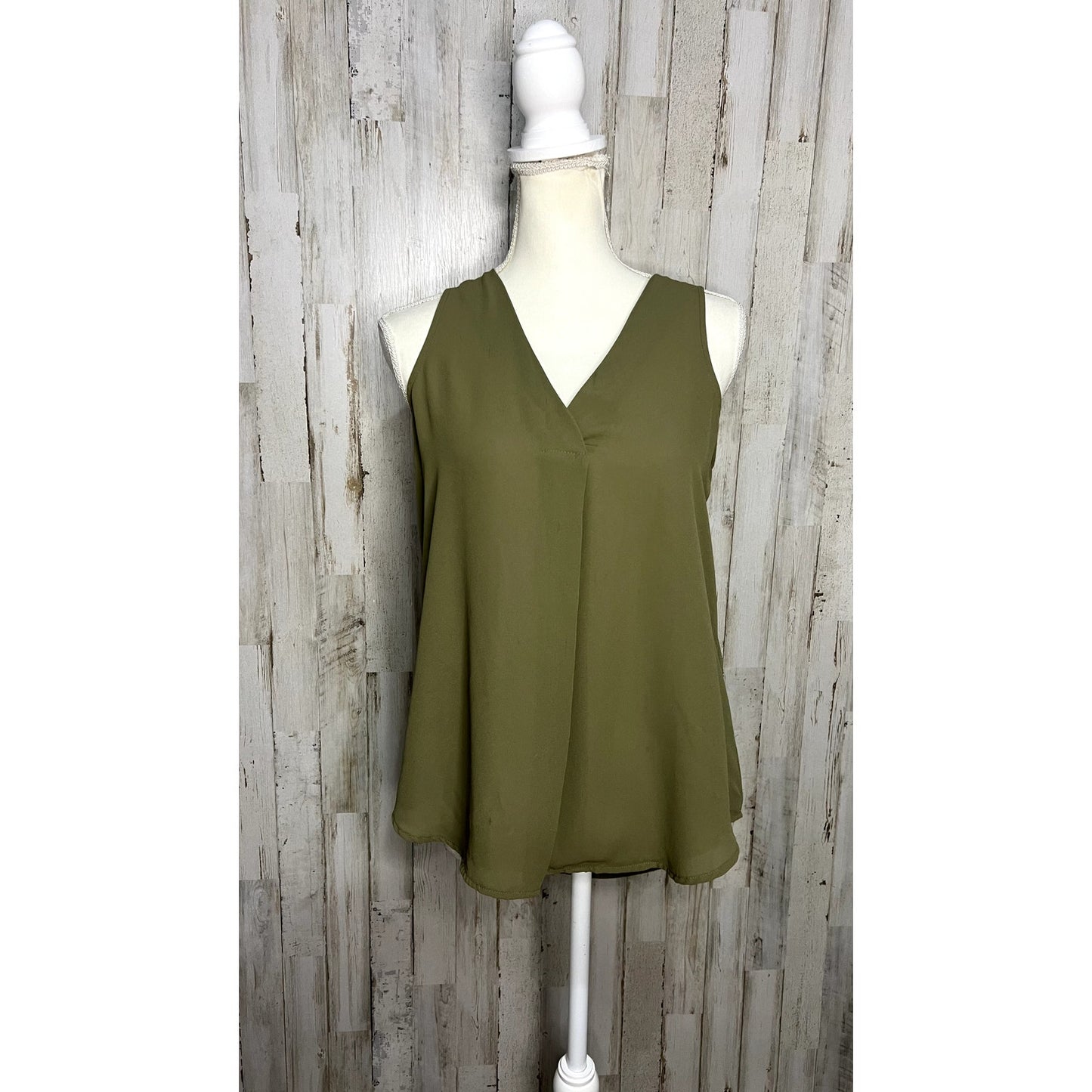 Banana Republic Women's Petite Sleeveless Blouse Olive Green Size Small