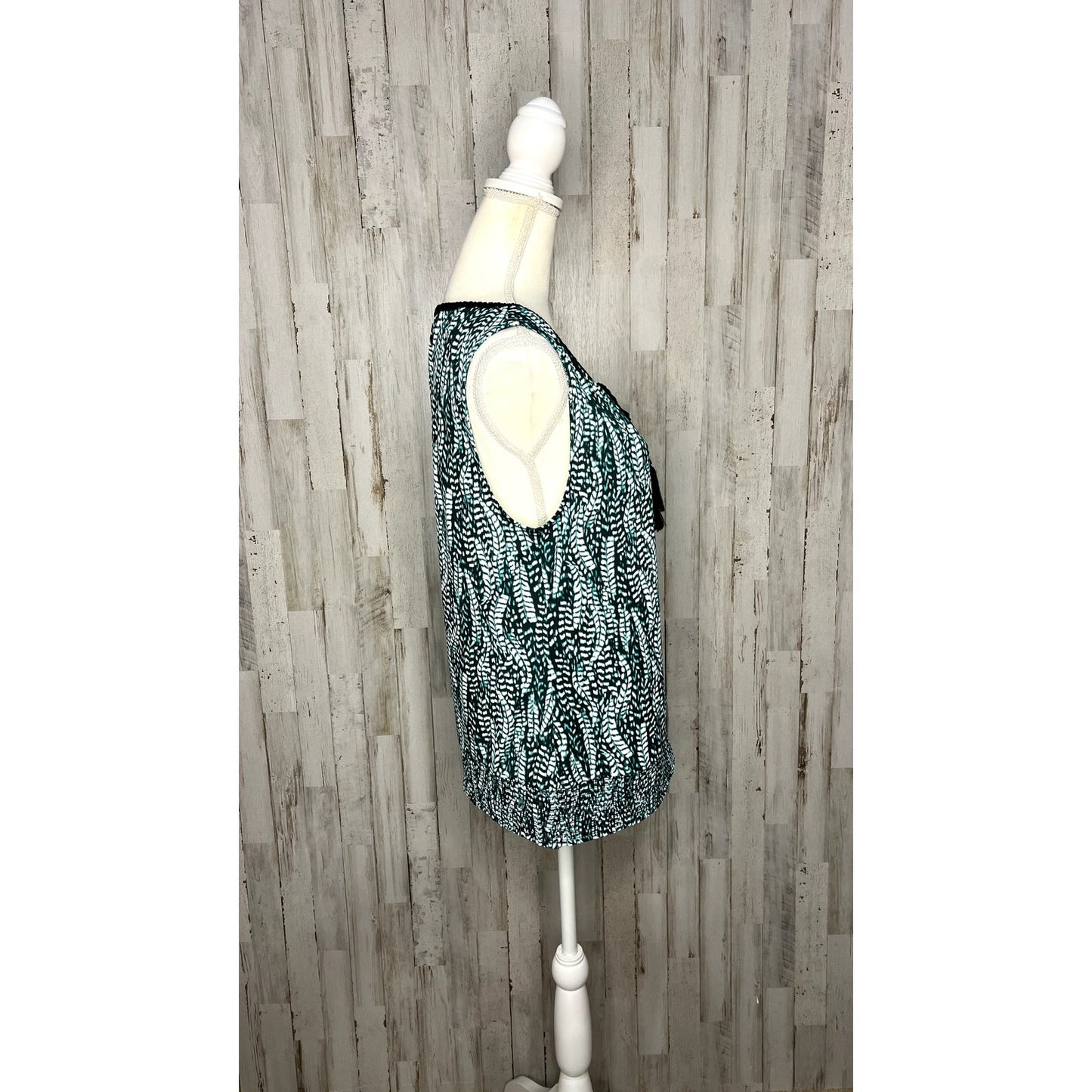 White House Black Market Women's Sleeveless Blouse Medium Multicolor