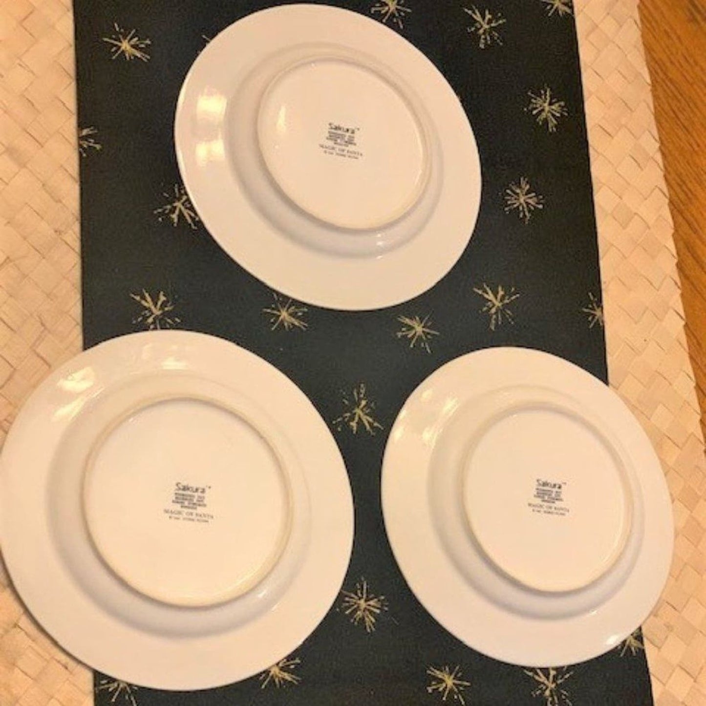 Set 3 Magic of Santa Salad Dessert Plates