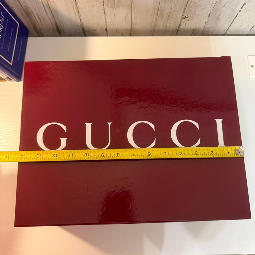 Gucci Large Burgundy Glossy Magnetic Gift Presentation Box w/ Lid White
